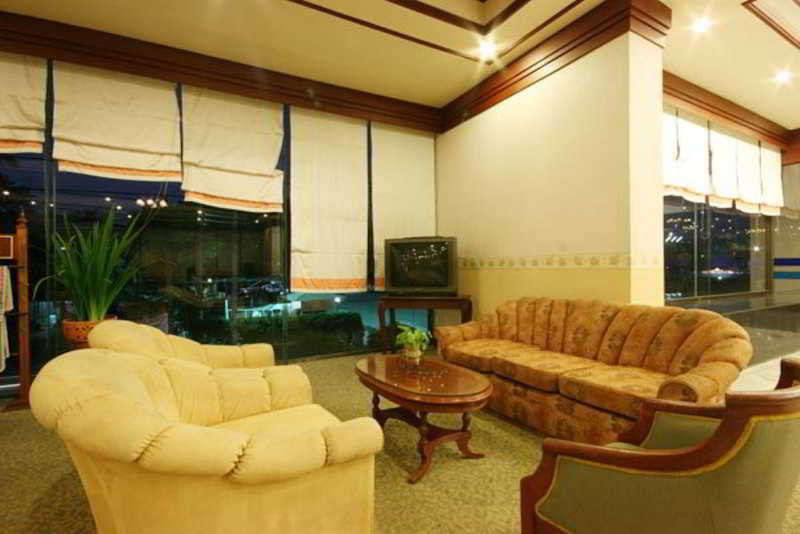 Tarin Hotel Chiang Mai Buitenkant foto